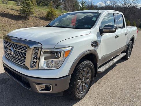 Used 2017 Nissan Titan Platinum Reserve image 10