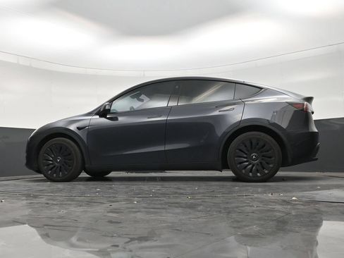 Used 2024 Tesla Model Y Long Range AWD/4WD image 20