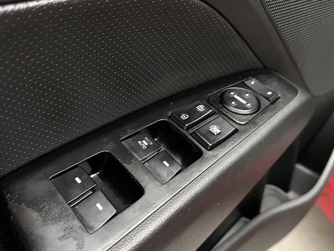 Used 2017 Hyundai Elantra Sport image 11