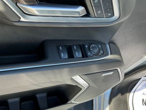 Used 2022 Chevrolet Silverado 1500 LTZ image 6