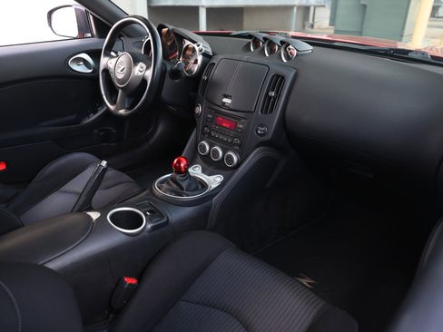 Used 2020 Nissan 370Z Coupe image 15