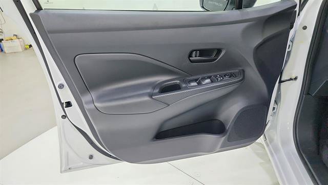 Certified 2025 Nissan Versa S w/ Trunk Package FWD image 18