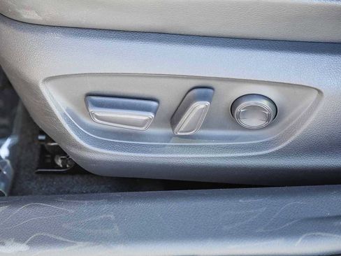 Certified 2020 Toyota Camry XLE image 19