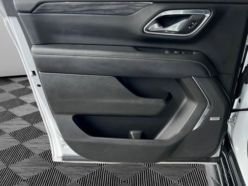 Used 2023 GMC Yukon XL SLT image 21