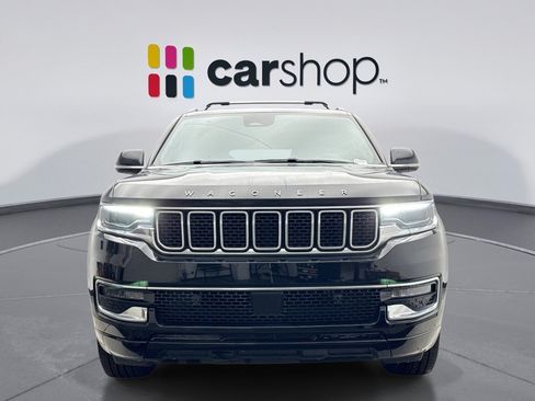 Used 2023 Jeep Wagoneer 4WD w/ Premium Group I image 8