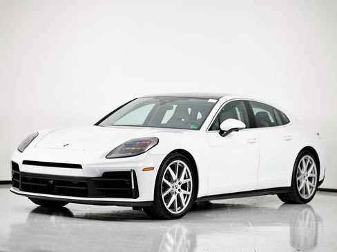 New 2026 Porsche Panamera 4 image 1