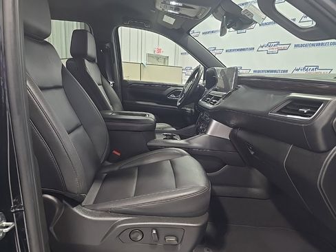 Used 2024 Chevrolet Suburban LT image 33