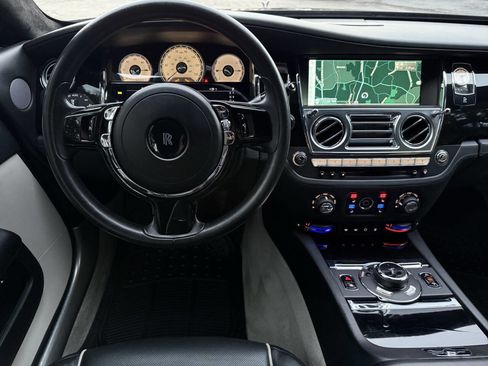 Used 2016 Rolls-Royce Wraith image 27