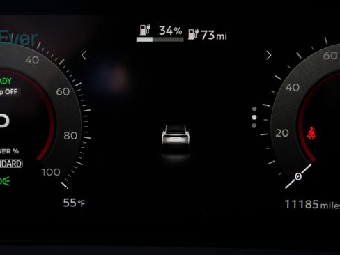 Used 2023 Nissan Ariya image 27