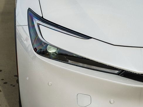 New 2026 Toyota Prius Plug-In Hybrid image 9
