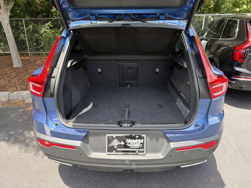 Used 2019 Volvo XC40 T5 R-Design AWD/4WD image 34