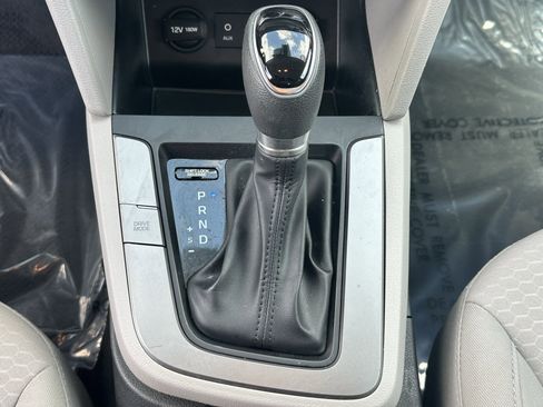 Used 2019 Hyundai Elantra SEL FWD image 31