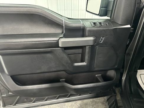 Used 2018 Ford F150 XLT w/ Equipment Group 302A Luxury AWD/4WD image 12