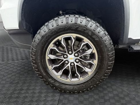 Used 2021 Chevrolet Colorado ZR2 AWD/4WD image 14
