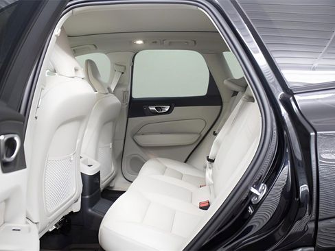 New 2025 Volvo XC60 T8 Plus w/ Protection Package Premier image 30