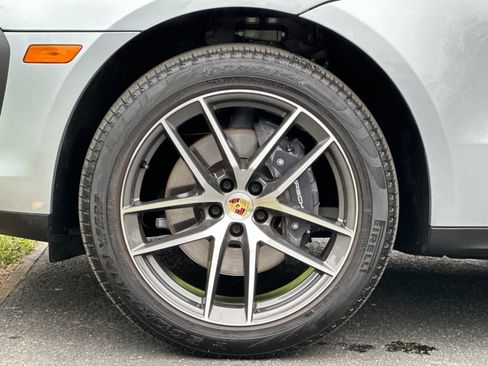 Certified 2025 Porsche Macan image 31