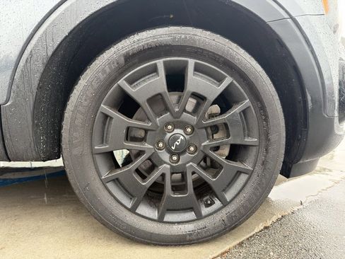 Used 2022 Kia Telluride SX w/ SX Prestige Package image 14