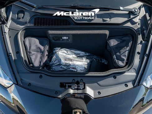 Used 2021 Lamborghini Huracan EVO RWD image 28