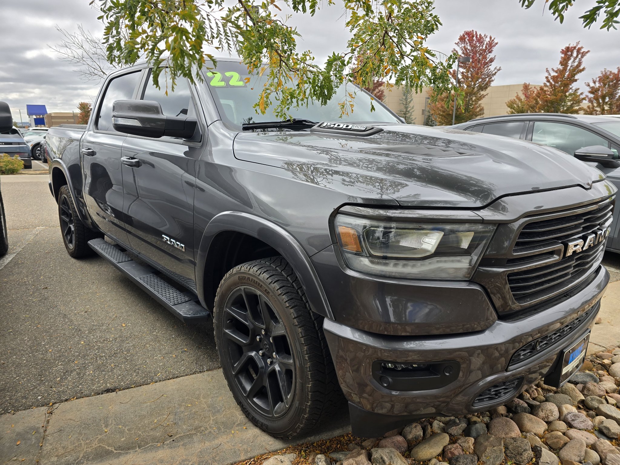 Used 2022 RAM 1500 Laramie AWD/4WD image 7