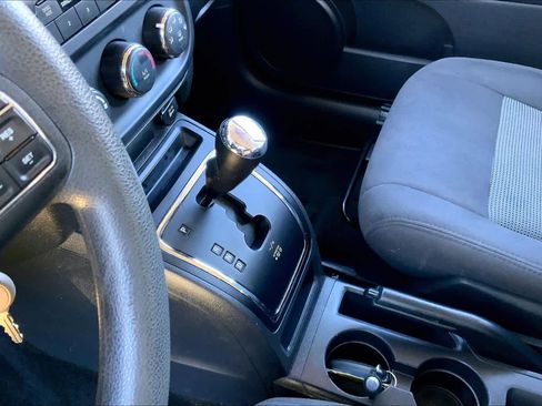 Used 2016 Jeep Patriot Sport w/ Power Value Group image 16