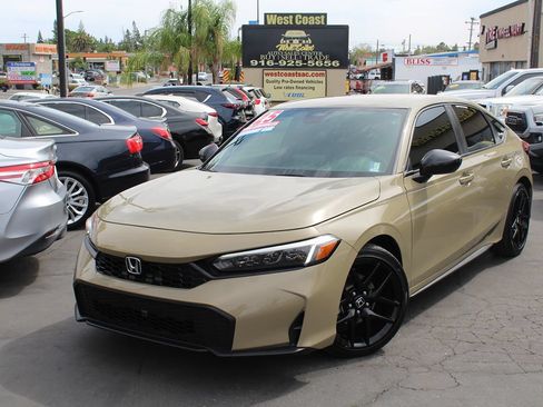 Used 2025 Honda Civic Sport image 2