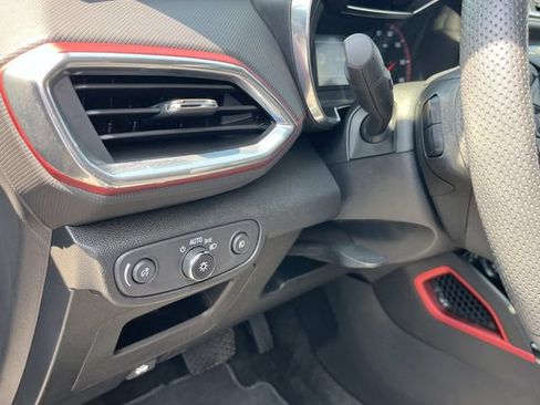 Used 2023 Chevrolet TrailBlazer RS FWD image 31