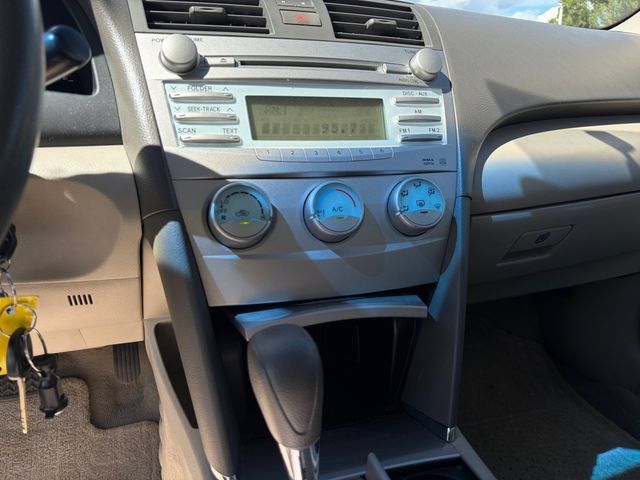 Used 2007 Toyota Camry LE FWD image 12