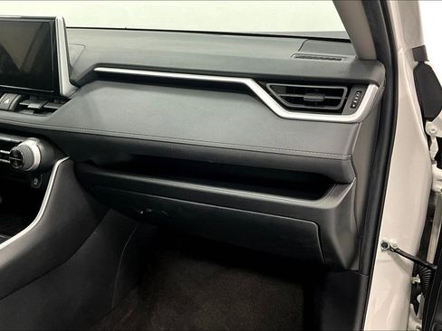 Used 2023 Toyota RAV4 XLE image 19