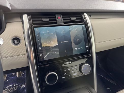 Used 2021 Land Rover Discovery S R-Dynamic image 21