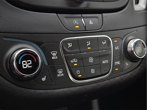 Used 2024 Chevrolet Malibu LT image 14