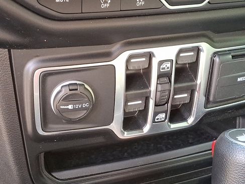 Certified 2021 Jeep Wrangler Unlimited Sport image 23