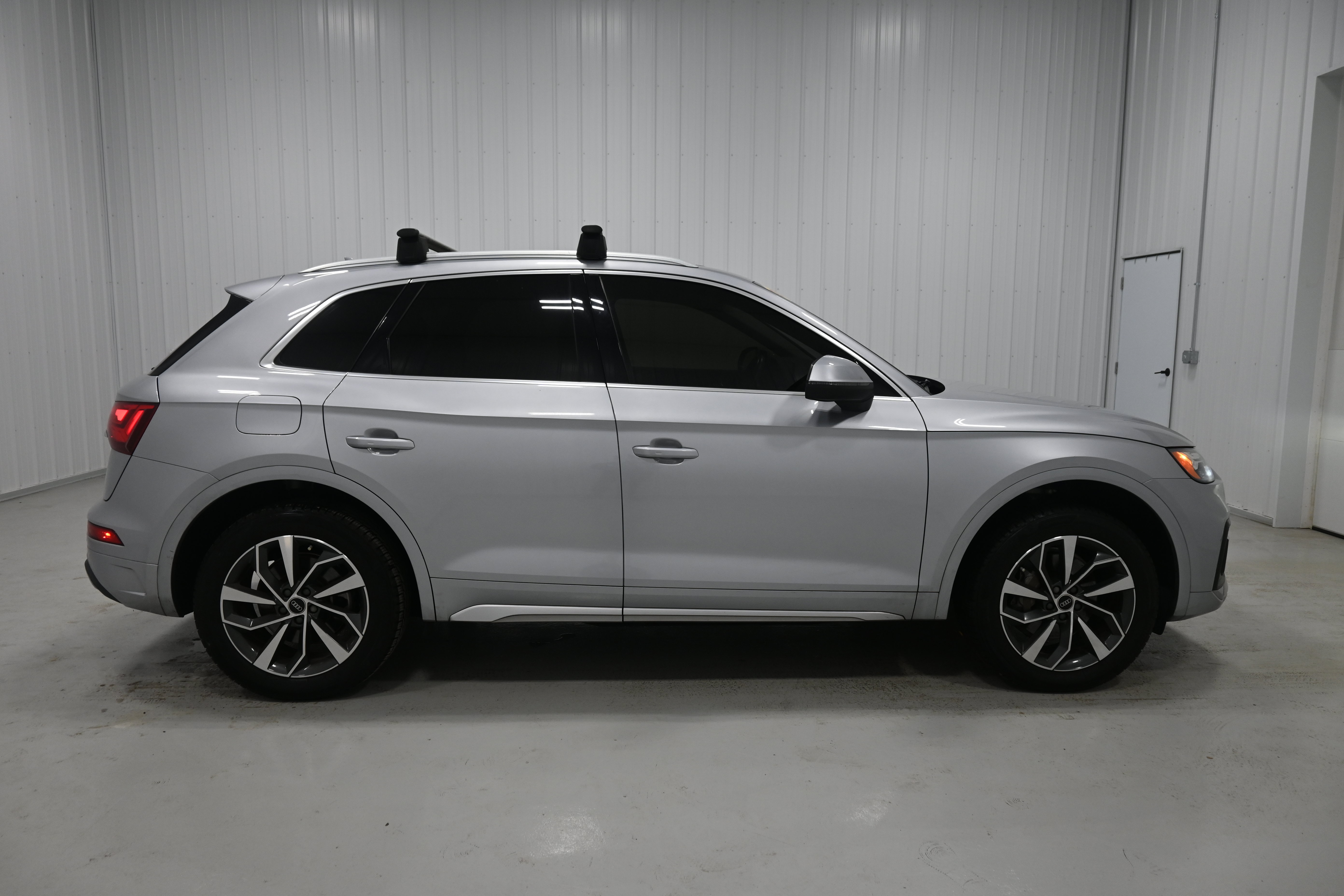 Used 2021 Audi Q5 2.0T Premium w/ Convenience Package AWD/4WD image 34