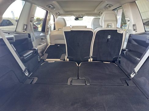 Certified 2024 Volvo XC90 B5 Core w/ Climate Package AWD/4WD image 15