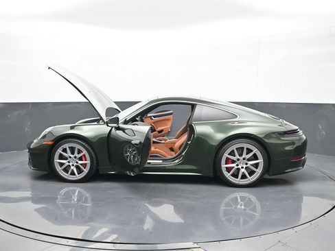 Certified 2026 Porsche 911 Carrera 4S AWD/4WD image 28