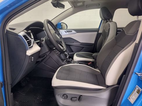 New 2026 Volkswagen Taos SE AWD/4WD image 20