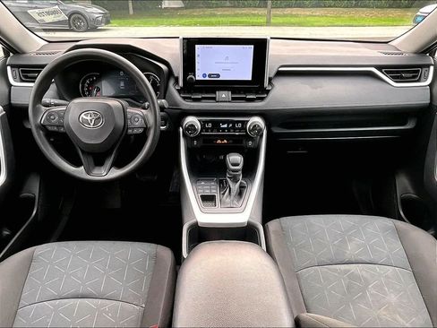 Used 2025 Toyota RAV4 XLE AWD/4WD image 21