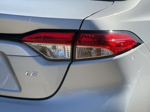 Used 2024 Toyota Corolla LE FWD image 7