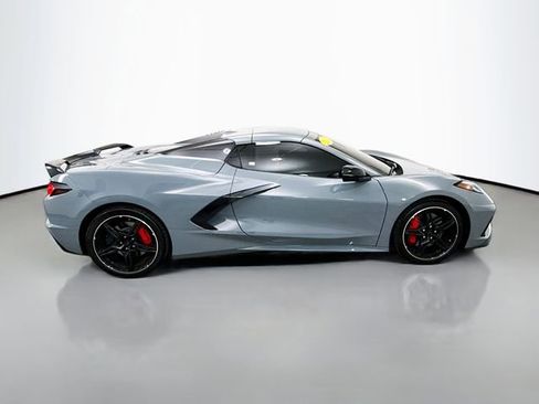 Used 2024 Chevrolet Corvette Stingray Premium Conv w/ Z51 Performance Package RWD image 9