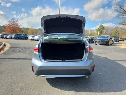 Used 2022 Toyota Corolla LE w/ LE Convenience Package image 12