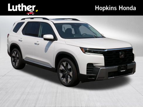 Used 2026 Honda Pilot Elite image 1