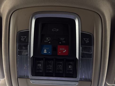 Used 2020 RAM 1500 Laramie AWD/4WD image 35