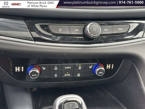 Used 2020 Buick Enclave Essence w/ Sport Touring Edition image 27