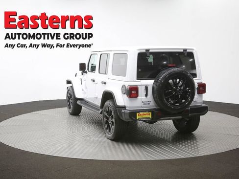 Used 2025 Jeep Wrangler Unlimited Sahara AWD/4WD image 61