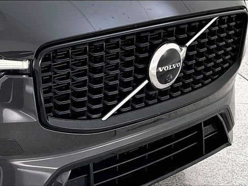 Certified 2023 Volvo XC60 B6 Ultimate w/ Protection Package Premier image 34