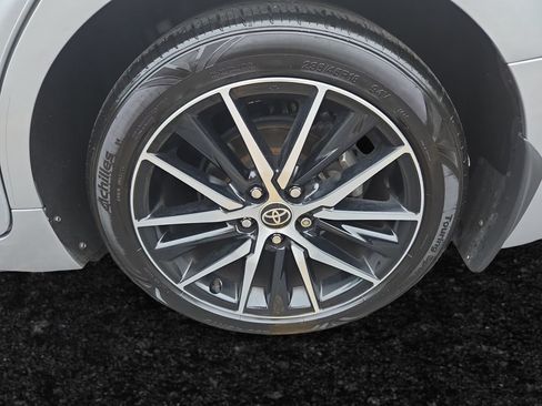 Used 2023 Toyota Camry SE AWD/4WD image 18