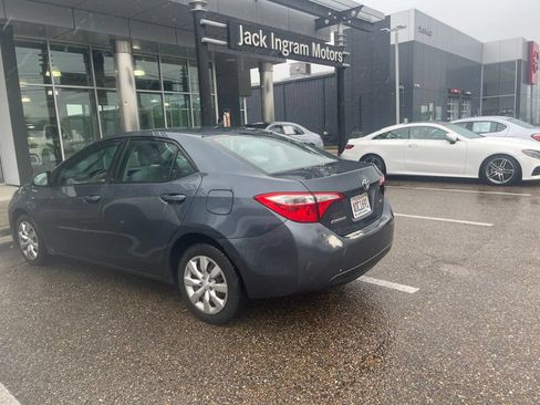 Used 2015 Toyota Corolla LE FWD image 4