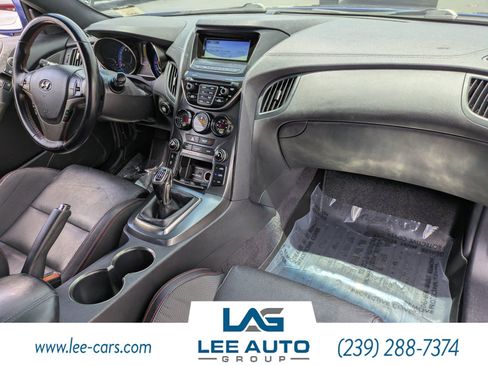 Used 2015 Hyundai Genesis 3.8 RWD image 13