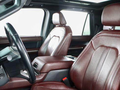 Used 2023 Ford Expedition Max Limited image 25