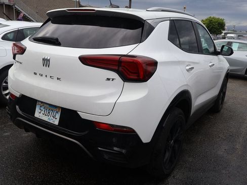 Used 2024 Buick Encore GX Sport Touring AWD/4WD image 4