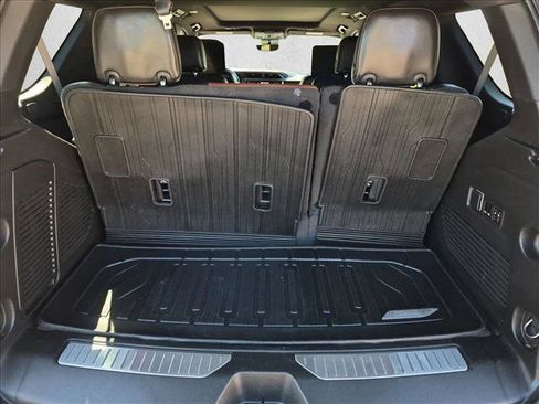 Used 2023 GMC Yukon Denali Ultimate AWD/4WD image 6